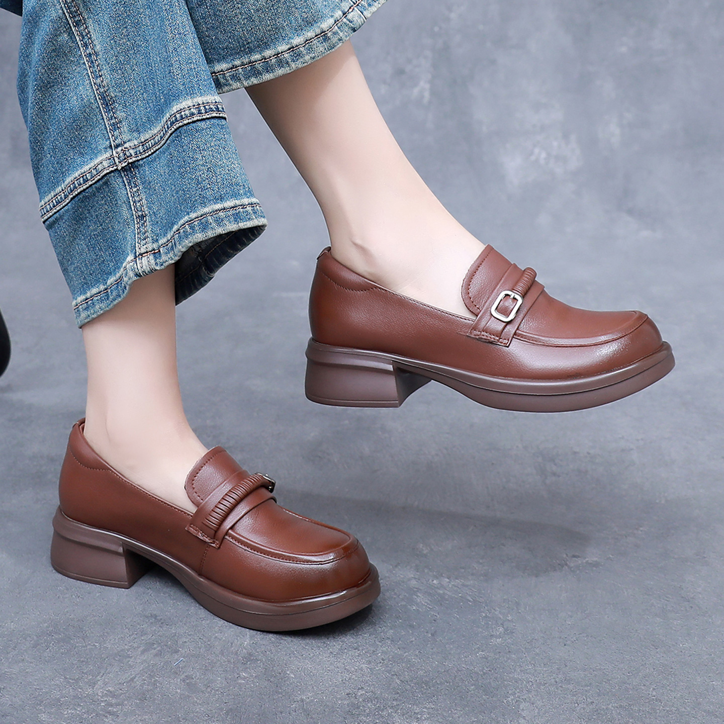 真皮厚底乐福鞋女春秋粗跟单鞋百搭一脚蹬妈妈鞋圆头软底舒适皮鞋