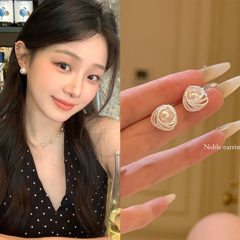 法式小香风缠绕珍珠耳钉女款耳饰
