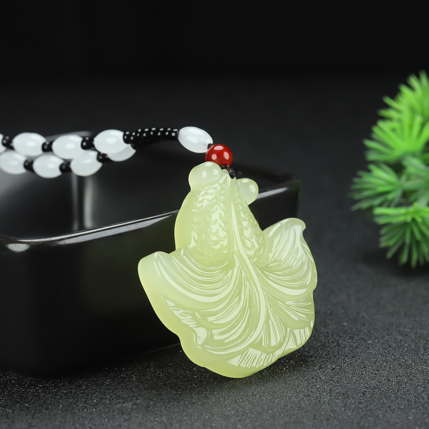 和田玉立体鱼形吊坠新疆黄口料连年有余金鱼挂件青白玉富贵鱼玉佩