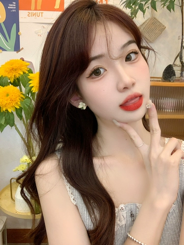 Милые весенние серьги, небольшие дизайнерские клипсы, 2025 года, тренд сезона, без проколов ушей