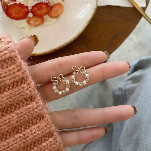 Маленькие серьги с бантиком из жемчуга, небольшие клипсы, простой и элегантный дизайн, легкий роскошный стиль, без проколов ушей