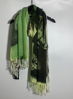 圣迪家女士流苏清新晕染印花厚款围巾披肩3765