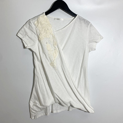 圣迪家女士圆领钩花交叉T恤