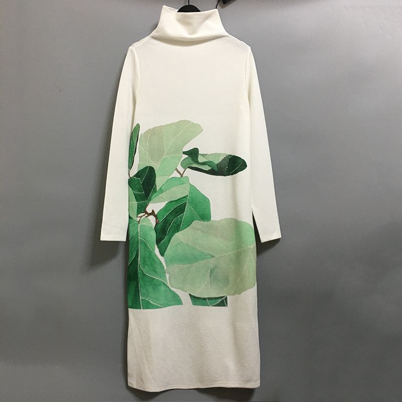 休闲棉质清新印花特价连衣裙