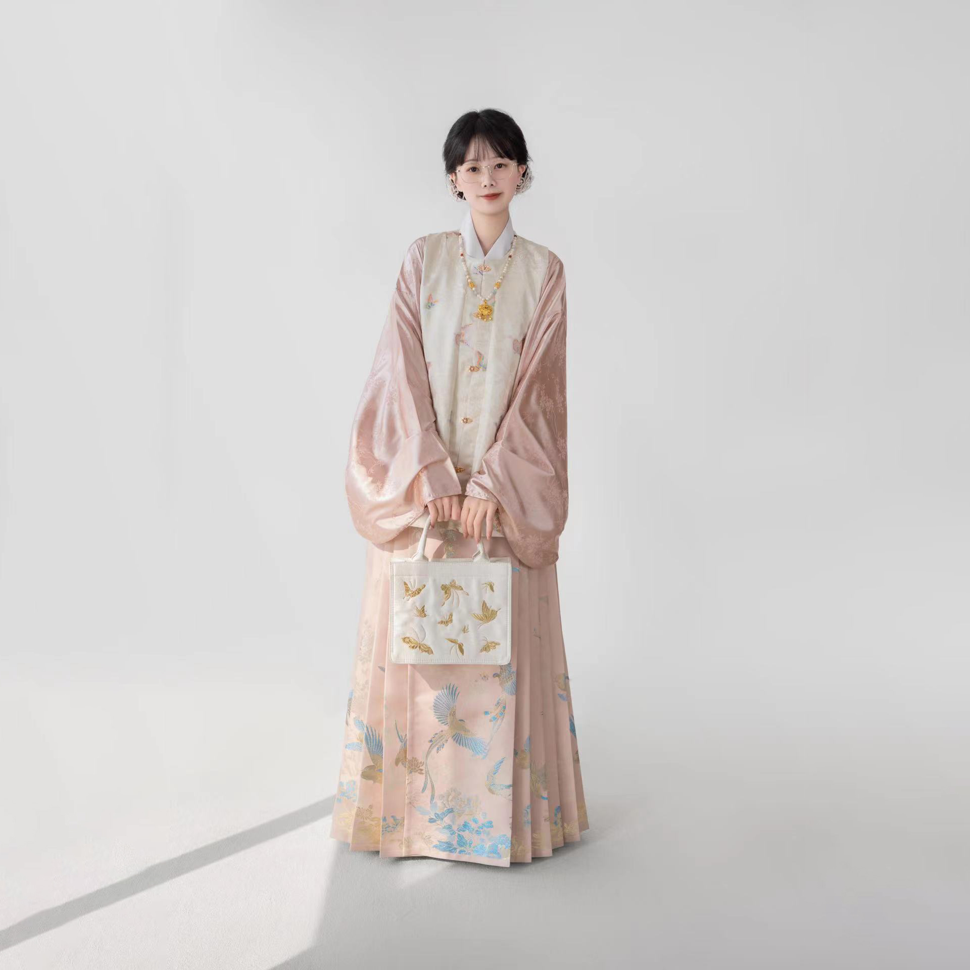 汉服女明制圆领比甲交领琵笆袖