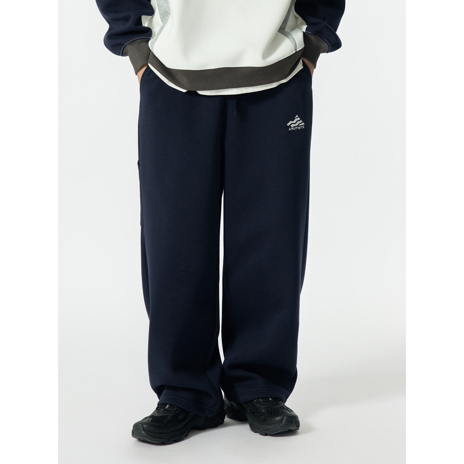 美式休闲直筒长裤刺绣标卫裤