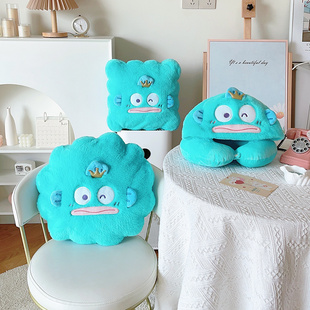 日系卡通丑鱼小怪兽人鱼汉顿周边连帽U枕颈枕坐垫椅垫靠枕靠背