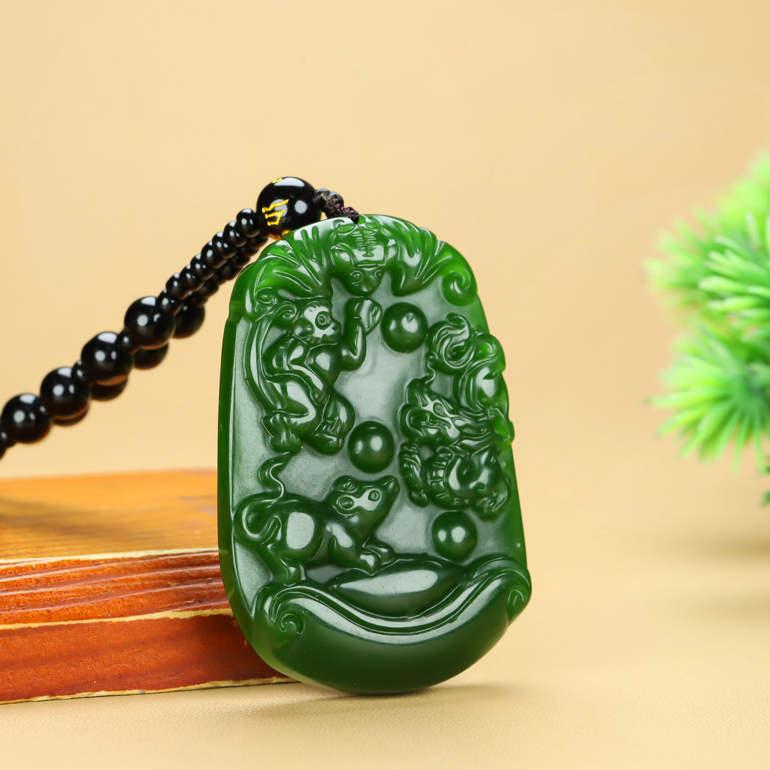 新疆和田玉三合贵人生肖猴龙鼠吊坠碧玉十二生肖鼠猴龙挂件玉牌