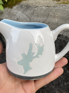 新款麋鹿小奶壶陶瓷可爱浮雕公道杯子家用引流杯磨砂底早餐杯牛奶