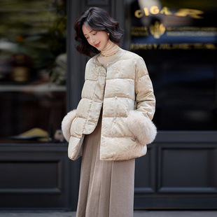 新中式国风真狐狸毛羽绒服女款短款白色显瘦提花年轻款白鸭绒外套