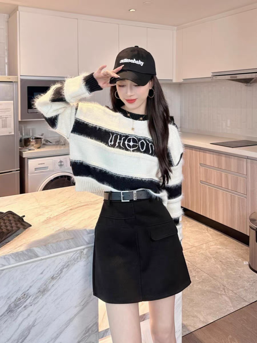 黑白条纹马海毛毛衣女秋冬2024新款美式复古软糯短款小个子针织衫