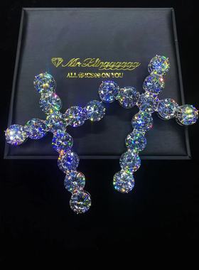 单颗钻近25克拉超大号十字架吊坠