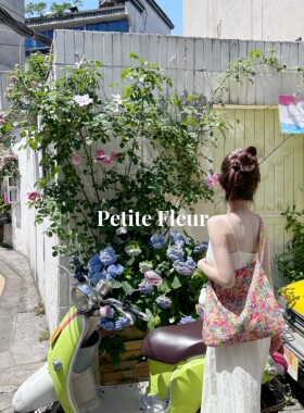 Petite Fleur原创 英国Liberty斜挎帆布袋