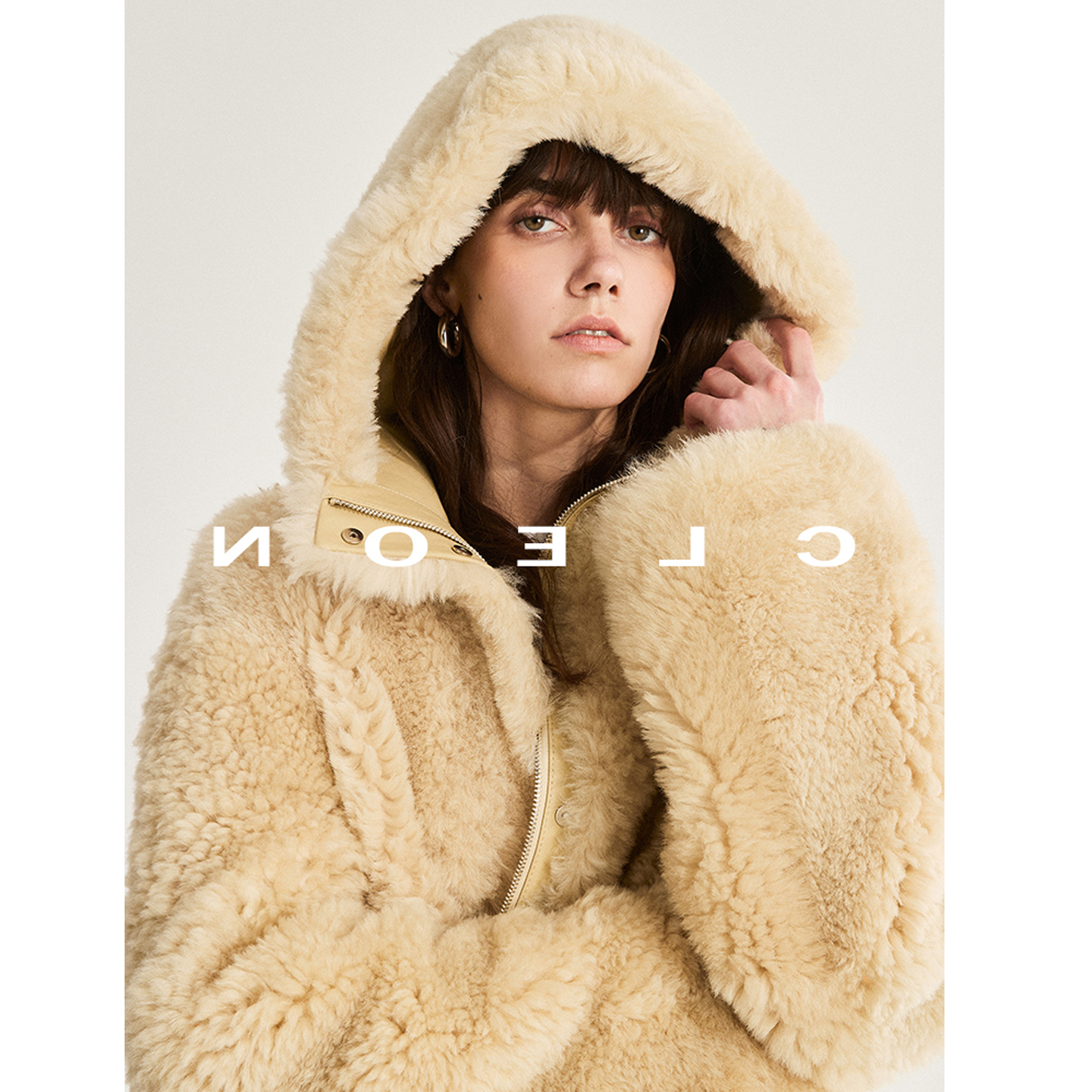 BTRS M丨进口冰岛毛皮毛一体连帽防风保暖羊毛皮草外套女2025新款