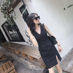 短裙初恋裙子法式 新款 黑色连衣裙女 2023年夏季 设计感显瘦开叉无袖
