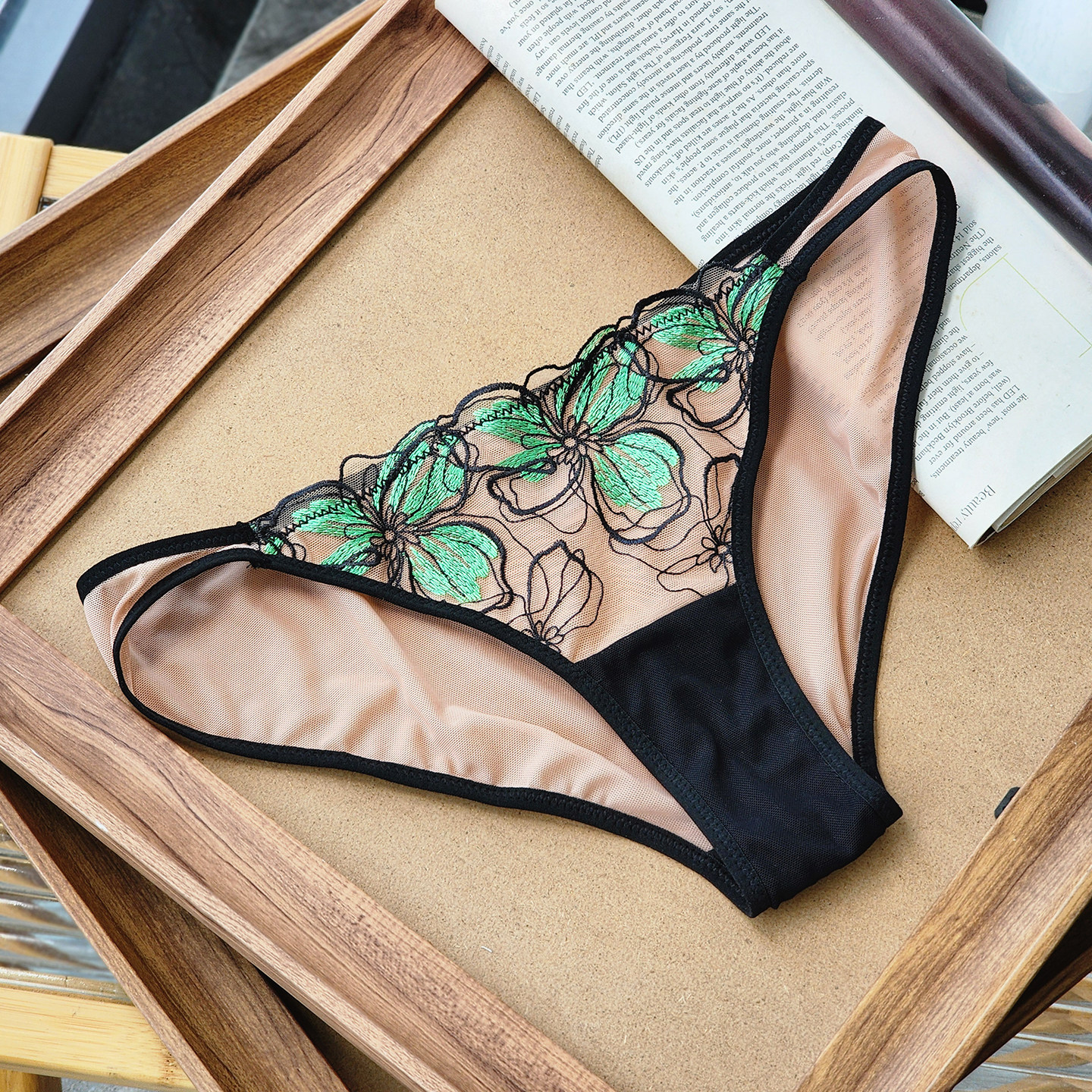 内裤女士蕾丝性感花瓣刺绣纯欲棉内裆2025新款薄款女生三角裤大码,女士内衣/男士内衣/家居服,女三角裤,淘宝优惠券,粉丝福利购,淘宝优惠卷