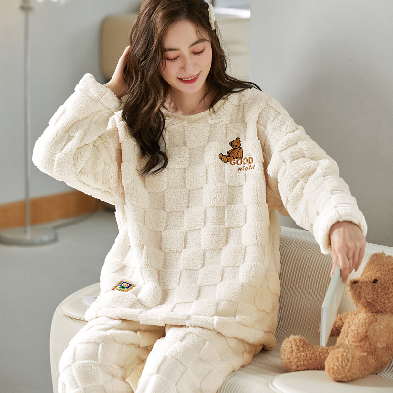 法兰绒保暖睡衣套装珊瑚绒女士