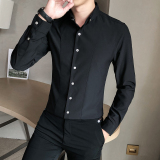 黑色