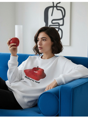 FSK寻找沙发刺客 融化的红苹果趣味印花圆领套头卫衣