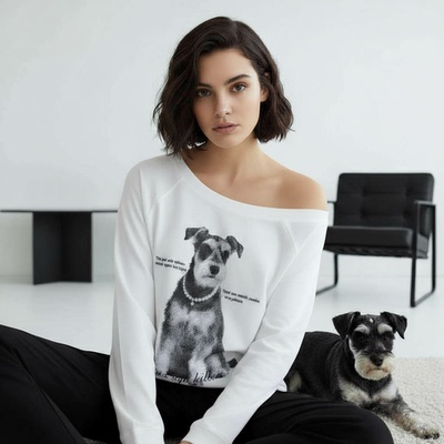 FSK寻找沙发刺客 戴珍珠项链雪纳瑞一字肩长袖T恤