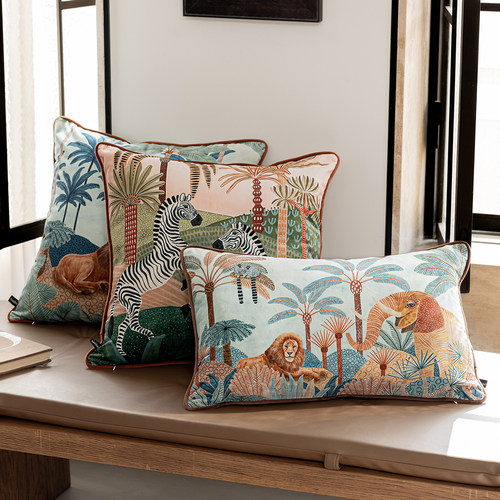 百澜家居YH209棕树林动物插画抱枕客厅沙发靠背垫办公室靠包腰枕
