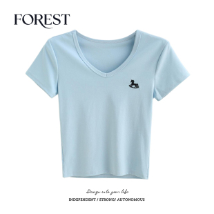 木马刺绣V领短袖 拾野森 bm风短款 新款 T恤女上衣小个子 夏装