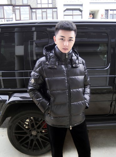 亮面羽绒服情侣装连帽短白鸭绒