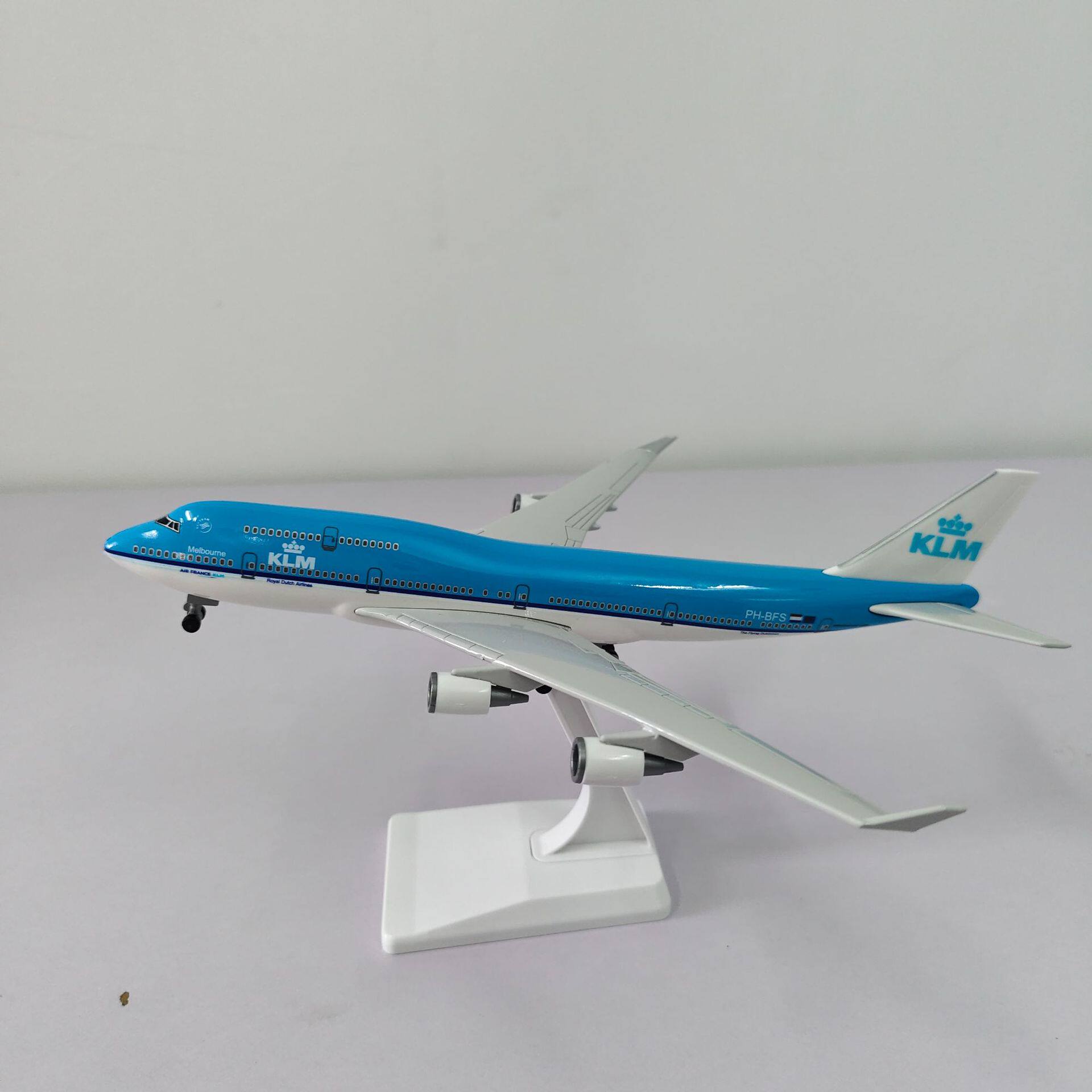 飞机模型25cm 荷兰航空klm飞机模型仿真b747航模摆件礼物带轮