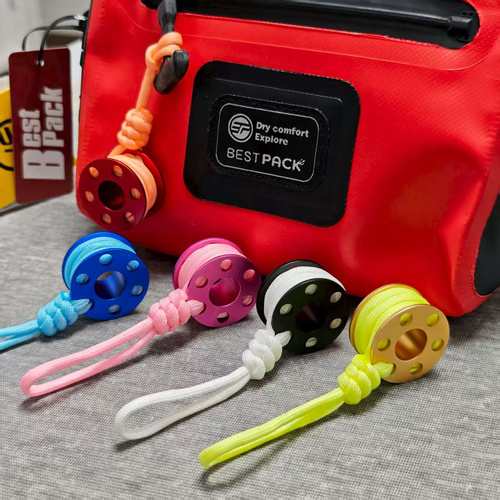 潜水迷你拇指线轮挂件铝合金装饰线轴浮标伴侣夜光小配饰纪念品