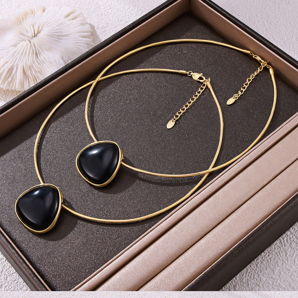 欧美跨境复古几何黑玛瑙吊坠18k镀真金轻奢蛇骨链不锈钢项链