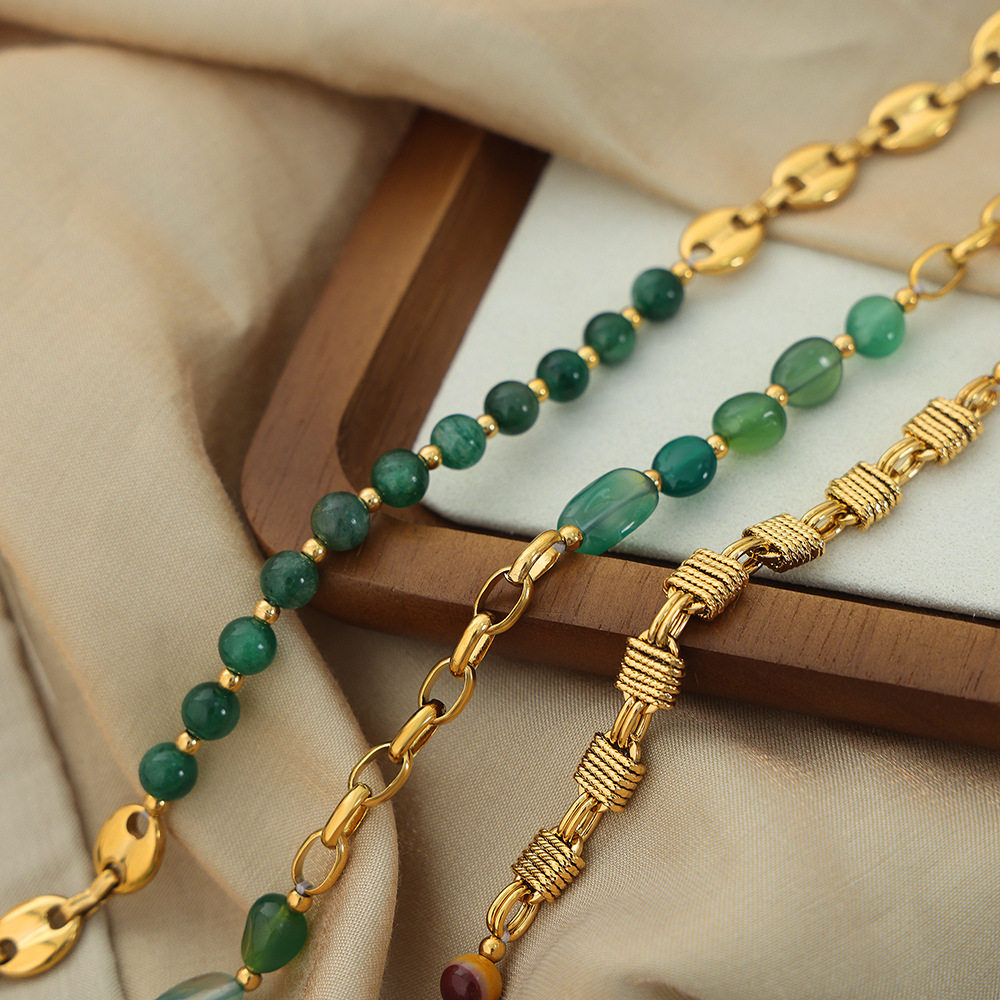 法式天然石玛瑙猪鼻子项链钛钢18k金百搭气质祖母绿西太后饰品女