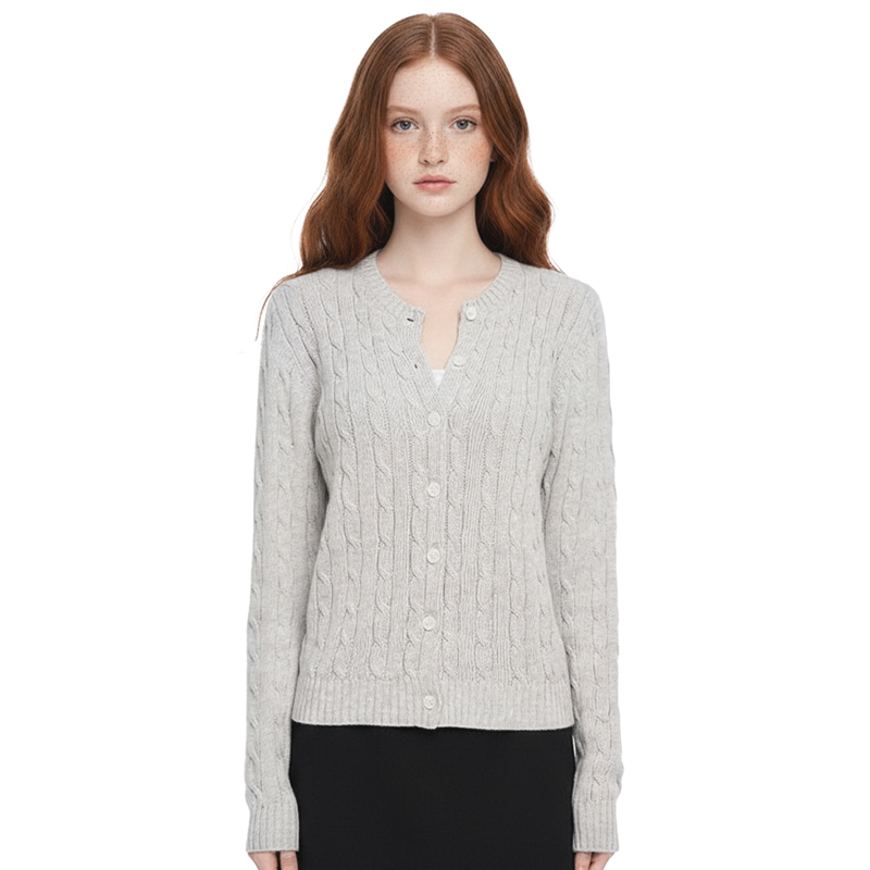 格雷系灰色圆领麻花针织衫