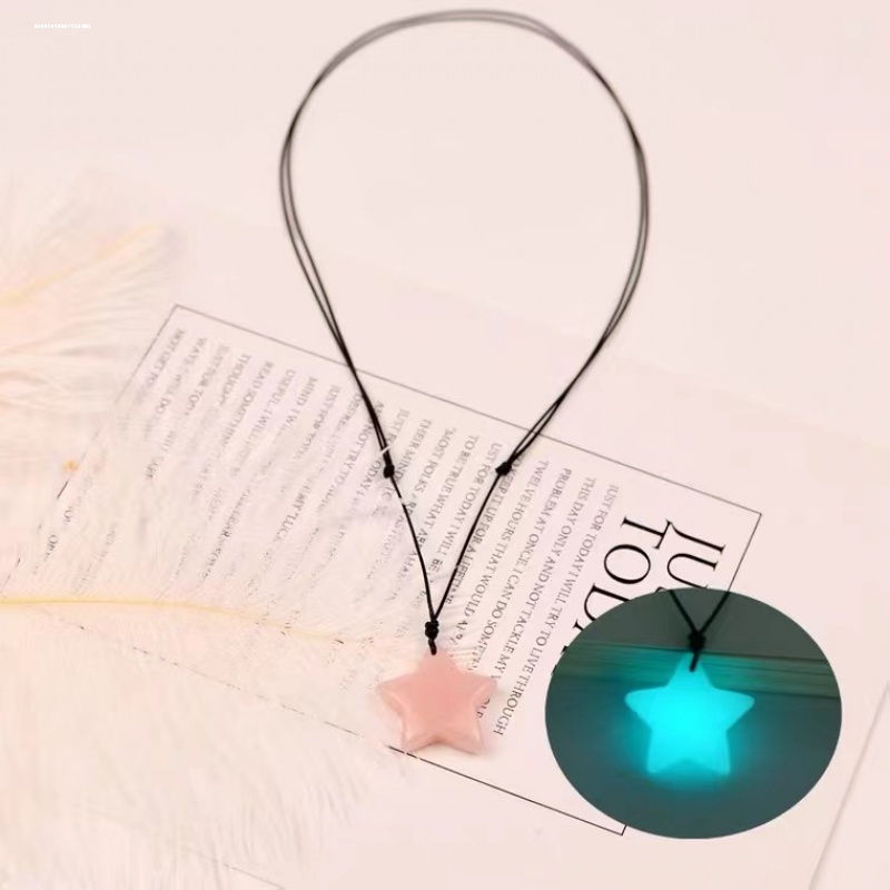 夜光五角星荧光男女项链发光石幸运星星吊坠情侣学生闺蜜礼物配饰