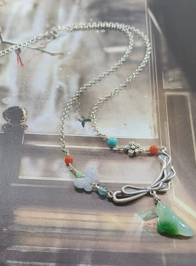 天然A货翡翠缅料冰绿玉兰花吊坠原创设计s925银锁骨链新中式国风