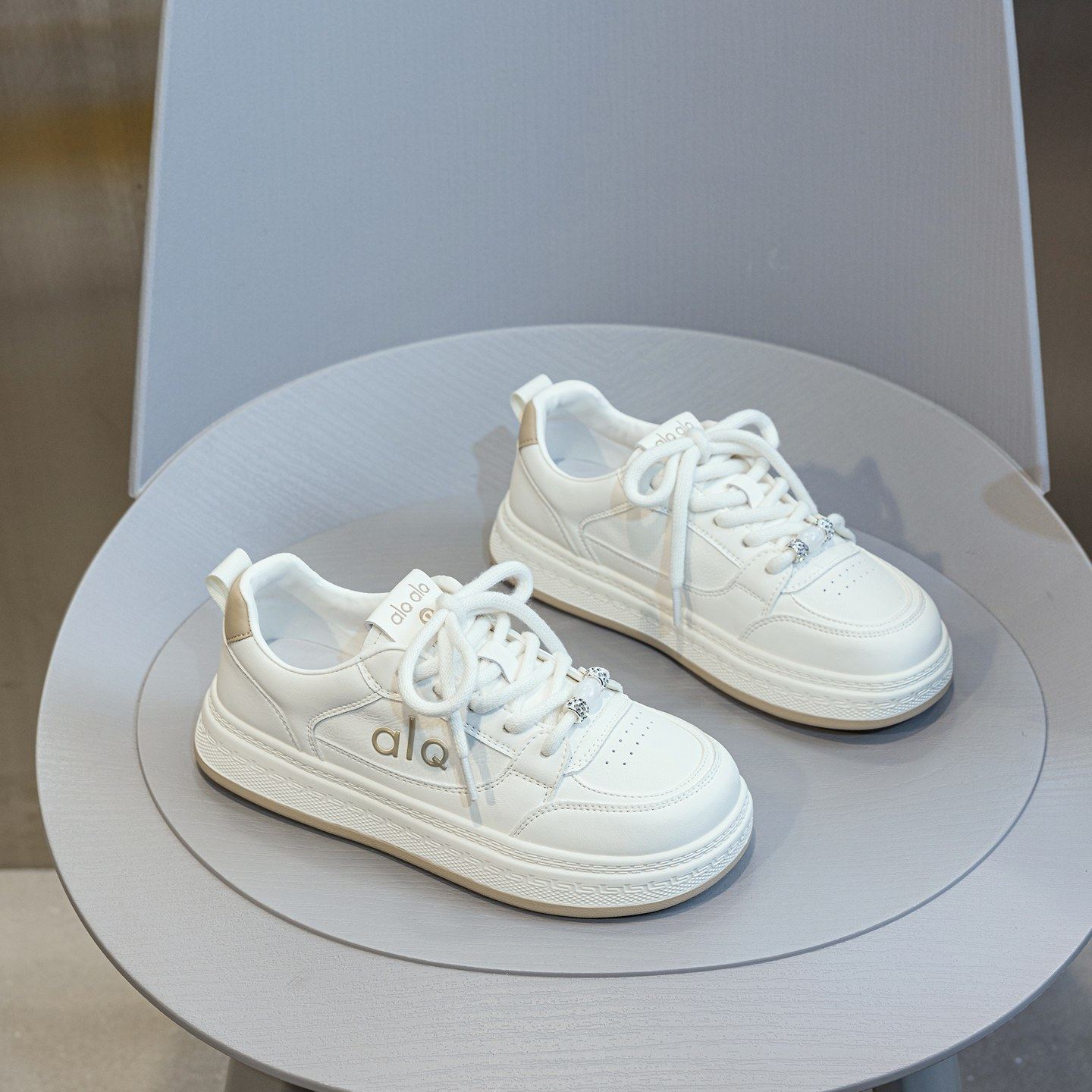 牛皮小白鞋子女软底轻便休闲单鞋2026春新款系带圆头百搭运动板鞋,女鞋,时尚休闲鞋,淘宝优惠券,粉丝福利购,淘宝优惠卷