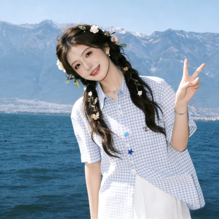 韩版浅蓝细格纹POLO领短袖衬衫女夏季新款彩色海星纽扣宽松衬衣潮
