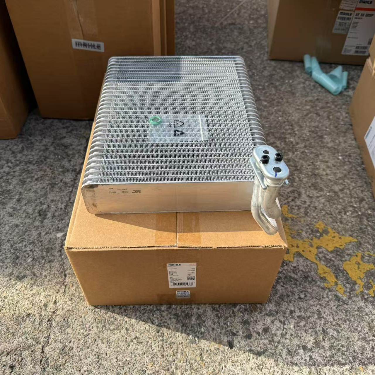 适用奔驰ML300ML350ML500ML400R300R350GL450空调蒸发箱芯膨胀阀