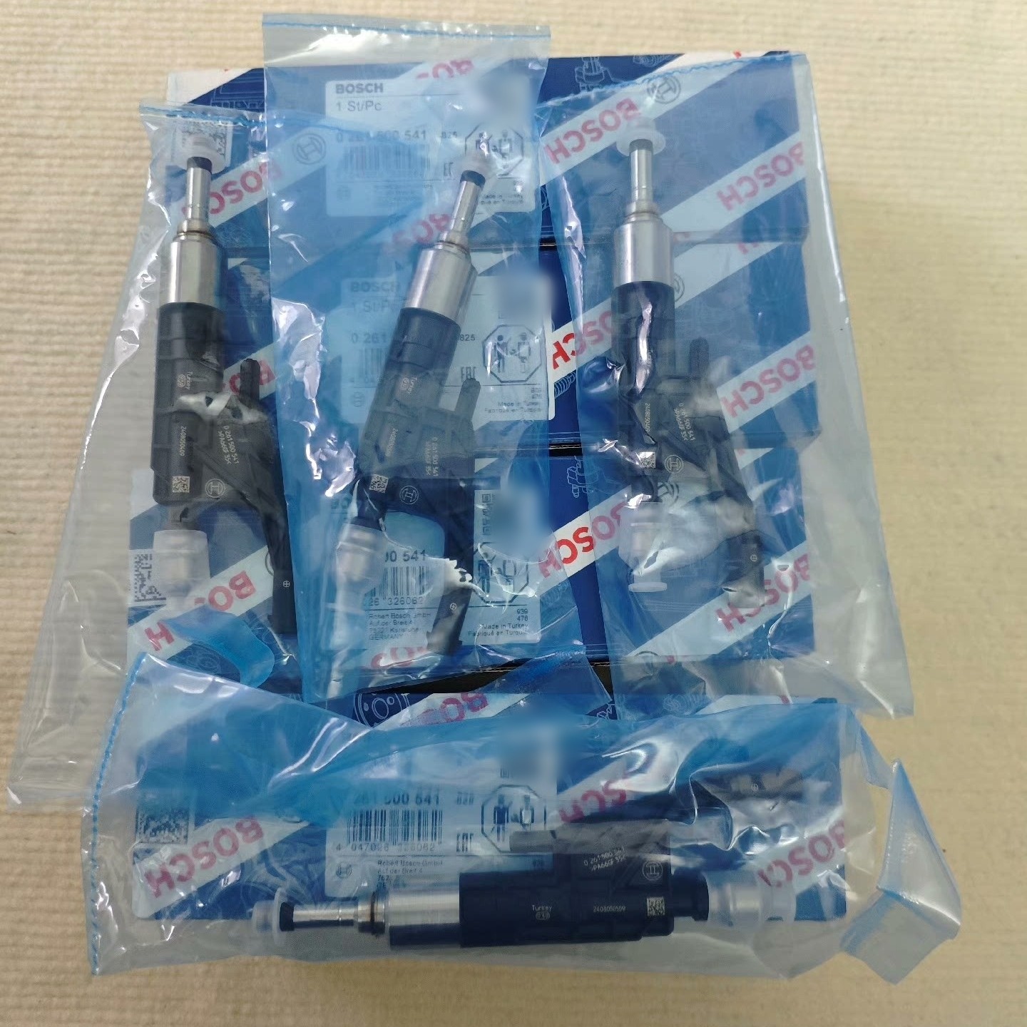 适用宝马1系3系5系7系X1X3320530730F30G38MINIB48发动机喷油嘴