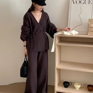 复古慵懒风套装女系带毛衣外套入秋穿搭一整套新款高级垂感直筒裤