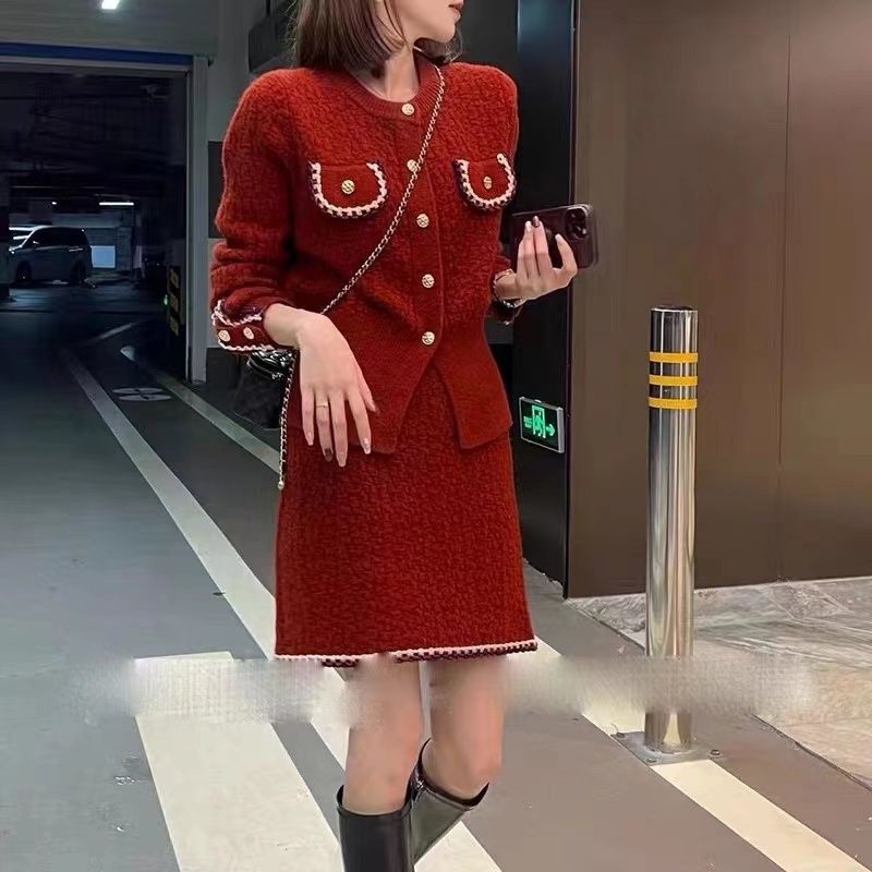 法式高级感针织套装女2022冬季新款小香风开叉毛衣开衫半裙两件套