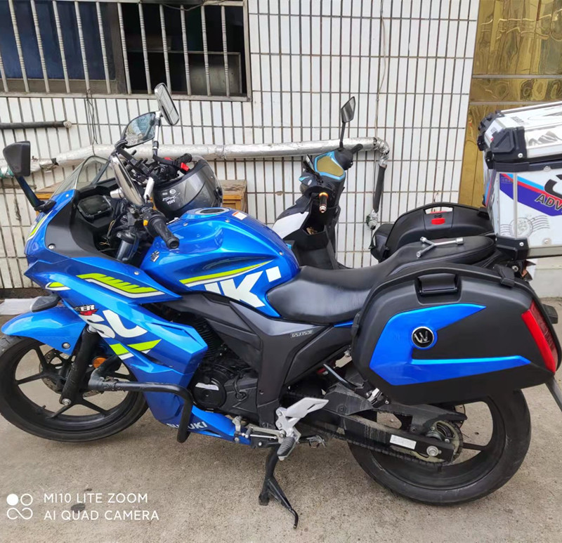 铃木155极客飒侧边箱保险杠尾架