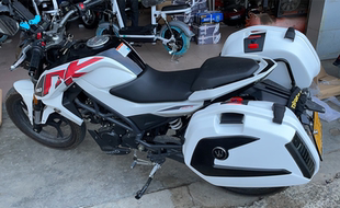 适用春风NK150边箱侧箱尾架尾箱摩托车货架护杠通用改装三箱挡风