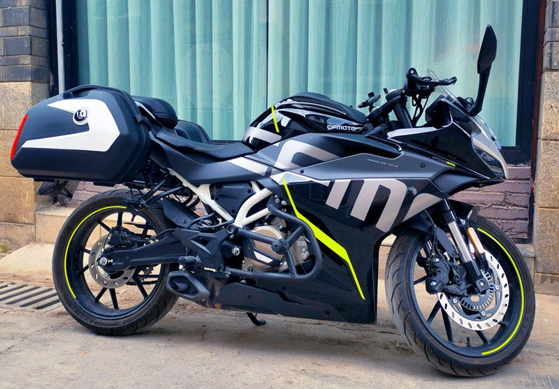 适用魔影s450边箱蛟龙400地平线摩托川崎h2趴赛400尾箱r35v6改装