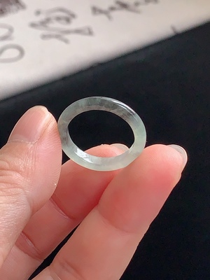 R643冰种翡翠指环戒指戒圈天然a货玉石圆戒素圈乌鸡种细条