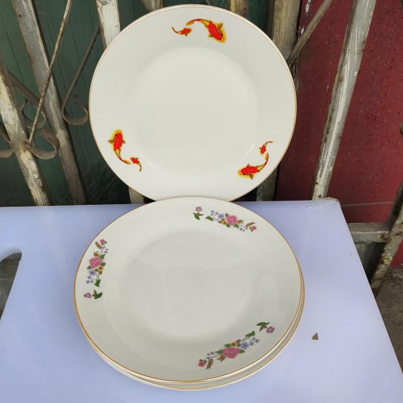 7-80年代老式陶瓷盘9寸平盘带花