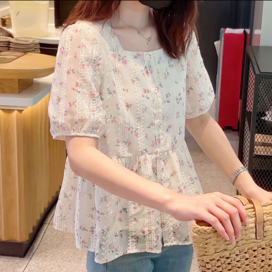 法式碎花短袖雪纺衬衫女夏季泡泡袖遮肚子娃娃衫上衣洋气减龄小衫