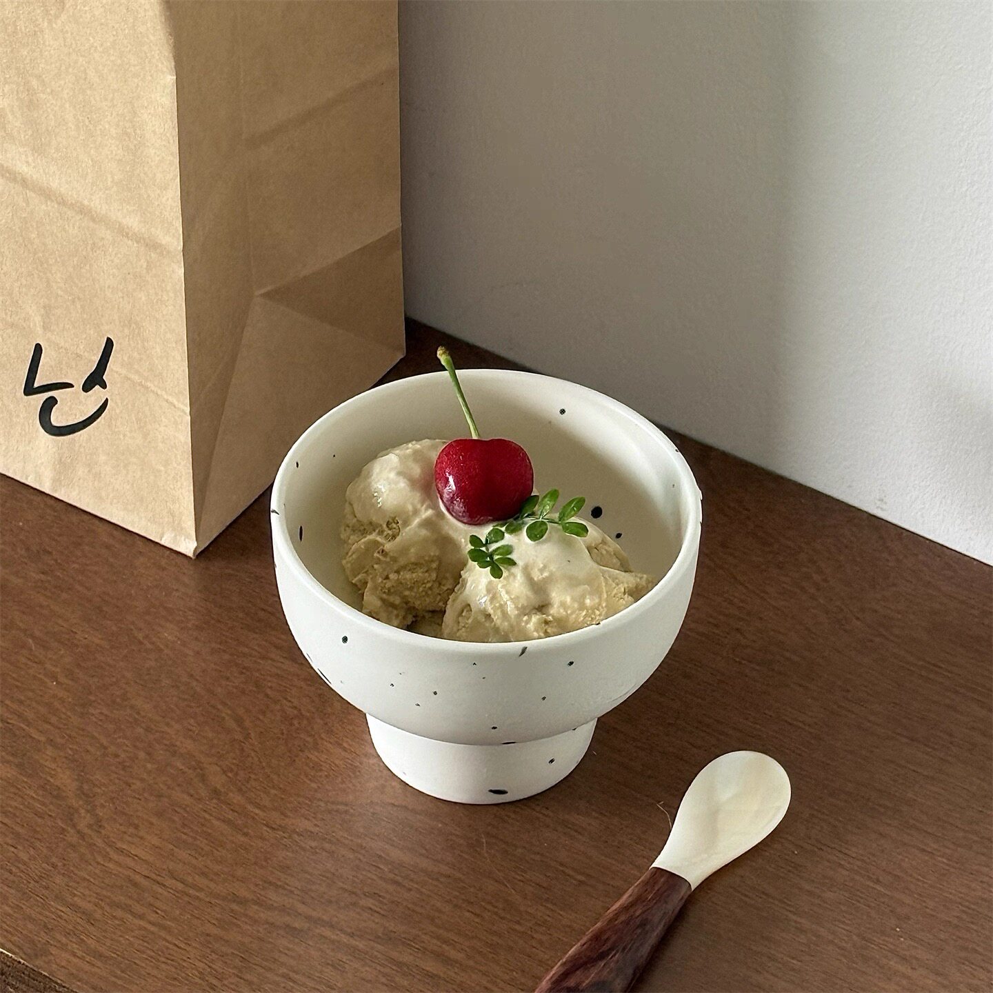 ins韩国创意甜品个性冰淇淋小碗陶瓷破墨点高脚碗雪糕酸奶水果杯