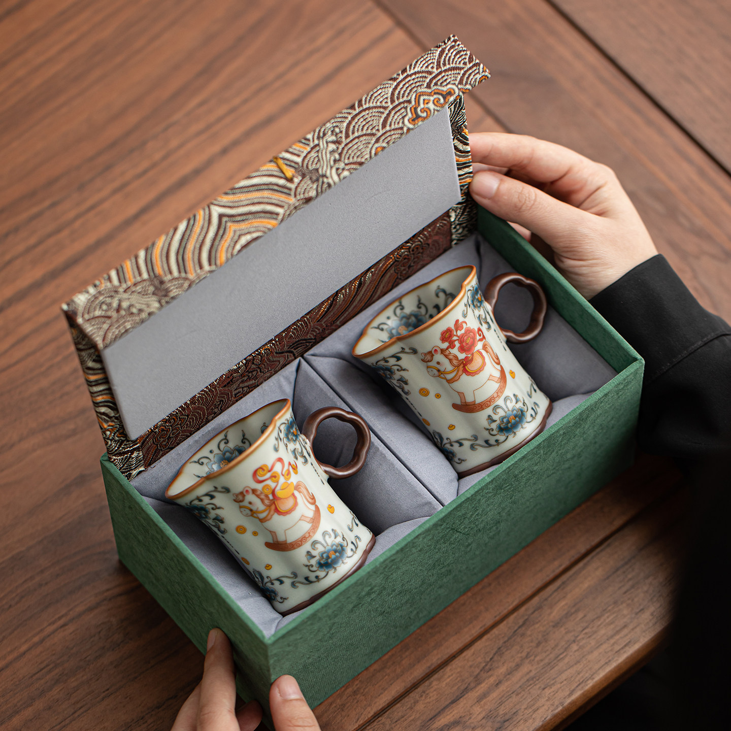 国潮汝窑陶瓷马驰如意主人杯对杯功夫茶具防烫手把喝茶杯马年送礼,餐饮具,茶杯,淘宝优惠券,粉丝福利购,淘宝优惠卷