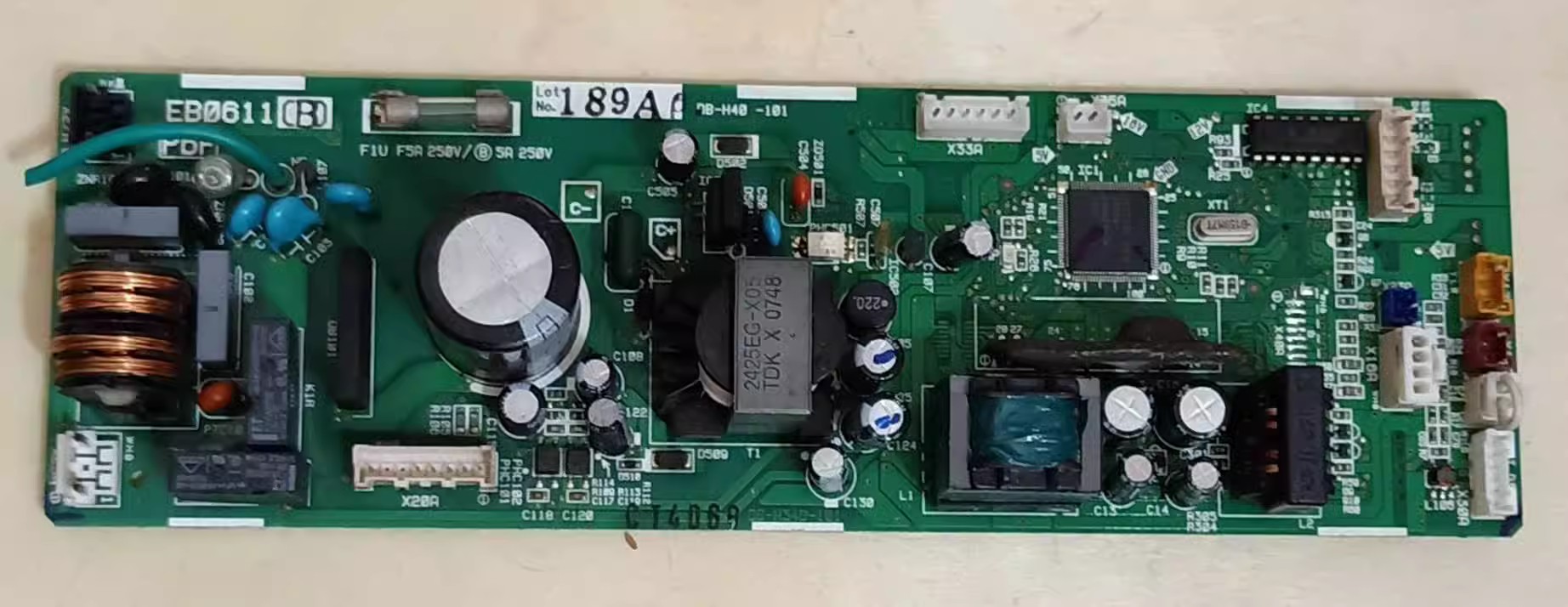 二手拆机大金空调配件吸顶机内机板EB0611（A）（B）已测试