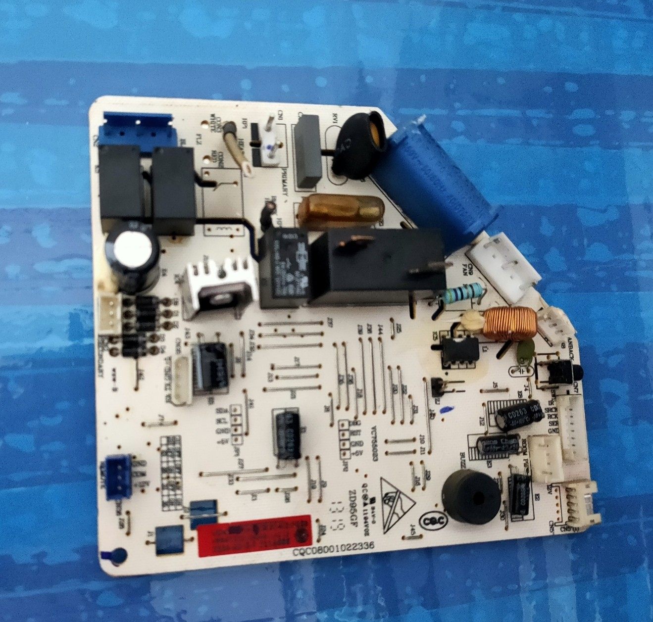 适用海尔空调KFR-26G/GLC12/GNC12T/GPC12内机主板0010404411D